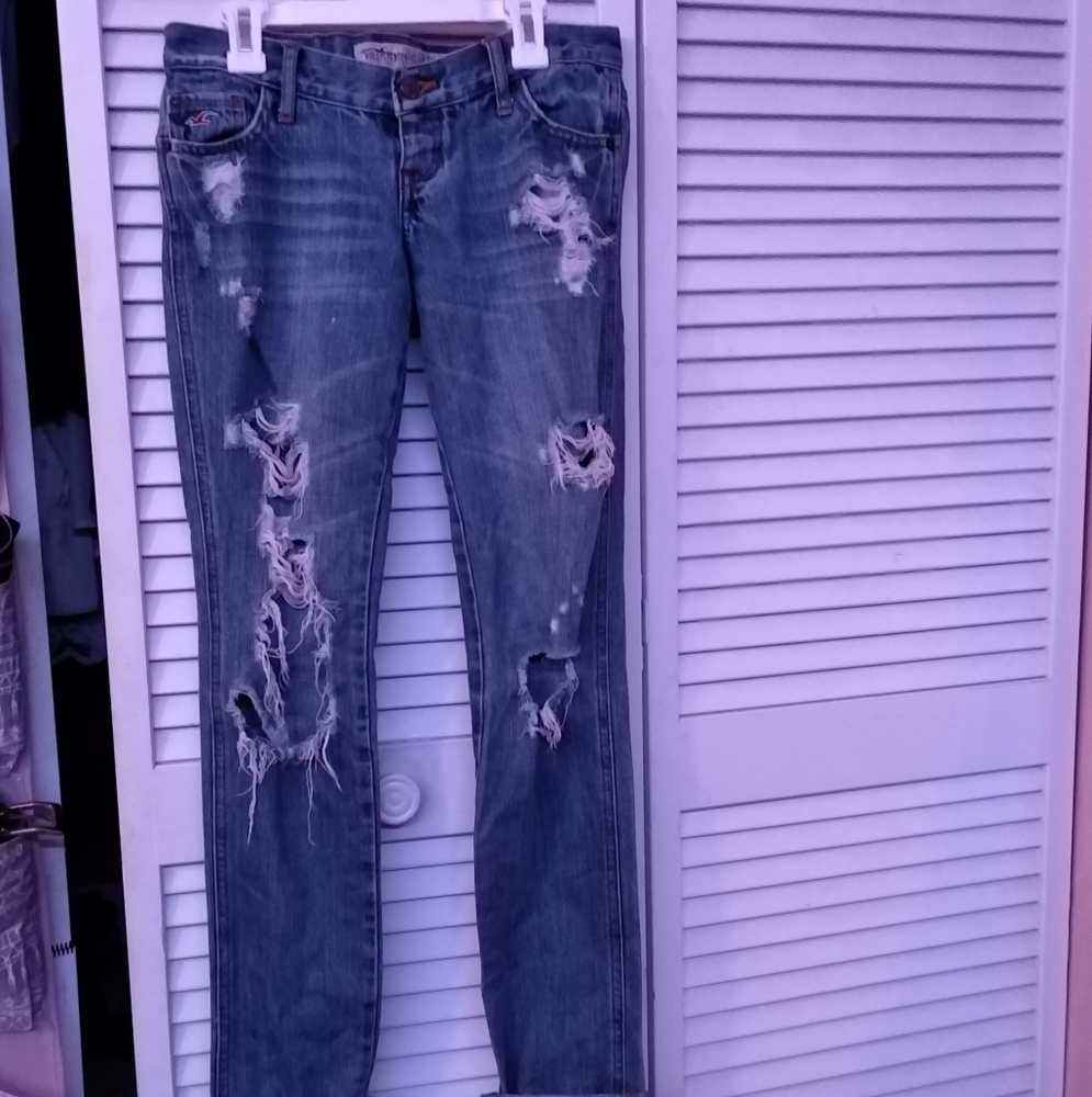 HOLLISTER Ripped jeans